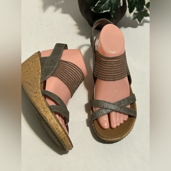 Skechers Shoes - Stylish Gray Wedge Sandals